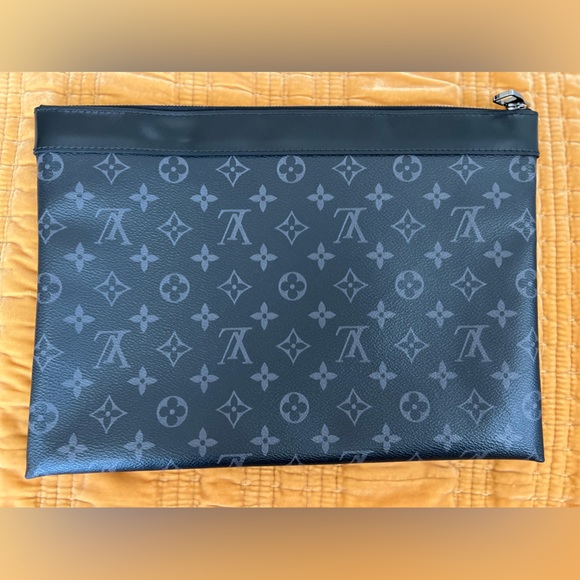 LOUIS VUITTON ECLIPSE DISCOVERY POCHETTE MONOGRAM POUCH CASE CLUTCH BAG M62291 - Picture 2 of 12